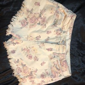 Floral high rise shorts!